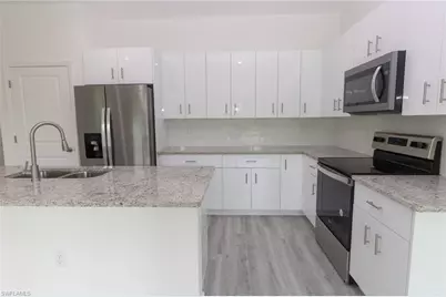 3032 W Briarwood Cir, Labelle, FL 33935 - Photo 3