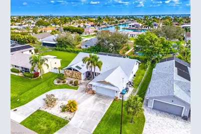 3819 SE 18th Pl, Cape Coral, FL 33904 - Photo 3