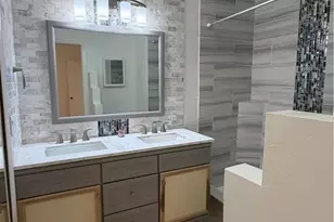 1905 NE 6th St, Cape Coral, FL 33909 - Photo 5