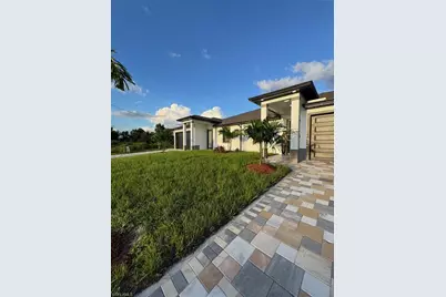 109/111 Harry Ave S, Lehigh Acres, FL 33973 - Photo 5