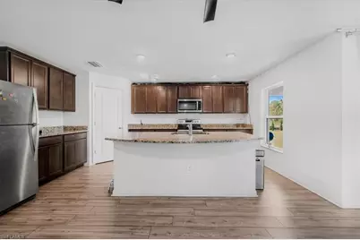 828 Youngreen Dr, Fort Myers, FL 33913 - Photo 7