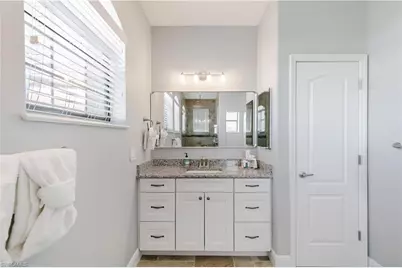 2003 NE 10th Pl, Cape Coral, FL 33909 - Photo 27