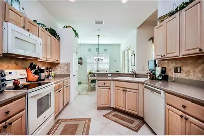 8923 Dartmoor Way, Fort Myers, FL 33908 - Photo 5