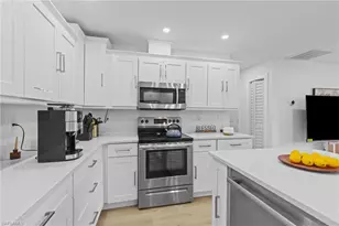 27670 Garrett St, Bonita Springs, FL 34135 - Photo 9