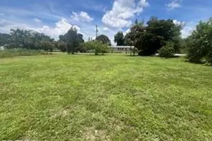 435 Monterey St, North Fort Myers, FL 33903 - Photo 9