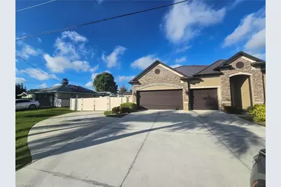 1919 SW 26th Ter, Cape Coral, FL 33914 - Photo 5