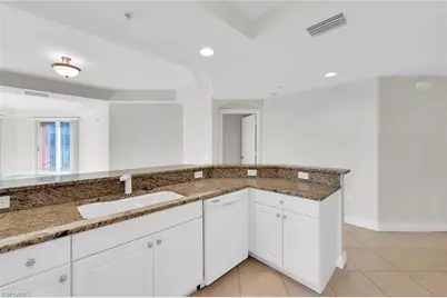 2745 1st St #405, Fort Myers, FL 33916 - Photo 9