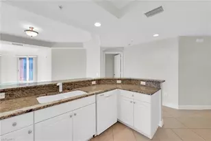 2745 1st St, Fort Myers, FL 33916 - Photo 9