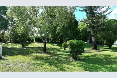 10655 Vanceboro Ct, Lehigh Acres, FL 33936 - Photo 41