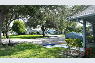 10655 Vanceboro Ct, Lehigh Acres, FL 33936 - Photo 37