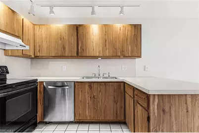 5590 Woodrose Ct #4, Fort Myers, FL 33907 - Photo 5