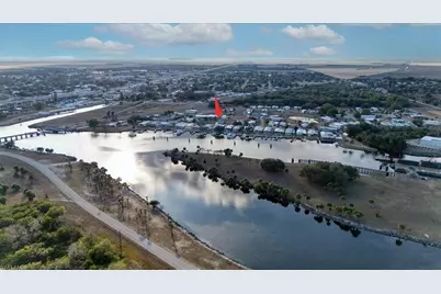 864 Yacht Club Way NW, Moore Haven, FL 33471 - Photo 43