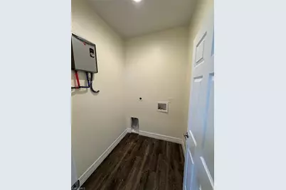 8036 Buttercup Cir, Labelle, FL 33935 - Photo 11