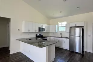 8036 Buttercup Cir, Labelle, FL 33935 - Photo 3