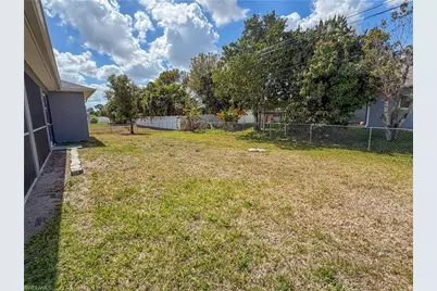 906 SW 9th Ct, Cape Coral, FL 33991 - Photo 27