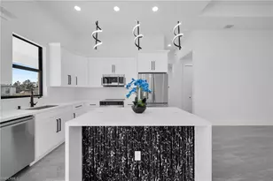 2805 58th St W, Lehigh Acres, FL 33971 - Photo 9