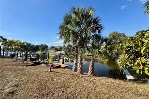 819 SE 33rd Terrace, Cape Coral, FL 33904 - Photo 17