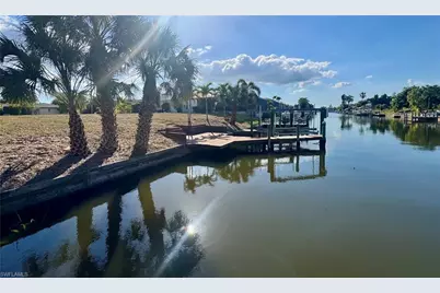 819 SE 33rd Ter, Cape Coral, FL 33904 - Photo 11