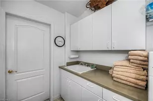 3229 SE 1st Ct, Cape Coral, FL 33904 - Photo 25