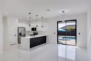 1810 NE 6th Pl, Cape Coral, FL 33909 - Photo 3