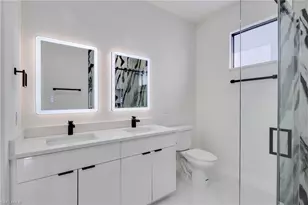 1810 NE 6th Pl, Cape Coral, FL 33909 - Photo 15