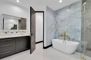 113 SW 37th Ave, Cape Coral, FL 33991 - Photo 23