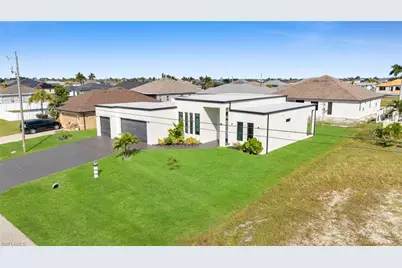 113 SW 37th Ave, Cape Coral, FL 33991 - Photo 3