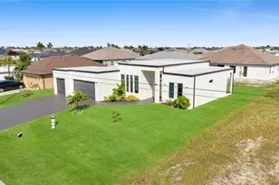 113 SW 37th Ave, Cape Coral, FL 33991 - Photo 3