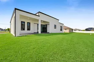 113 SW 37th Ave, Cape Coral, FL 33991 - Photo 29