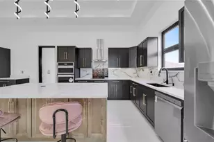 113 SW 37th Ave, Cape Coral, FL 33991 - Photo 13