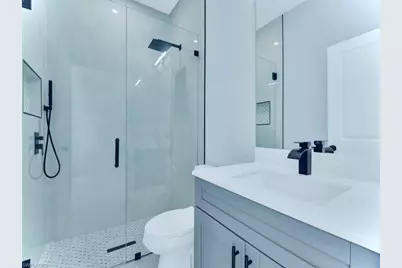 718 Bedford Point Ave, Lehigh Acres, FL 33974 - Photo 19