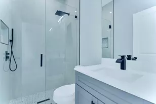 718 Bedford Point Ave, Lehigh Acres, FL 33974 - Photo 19