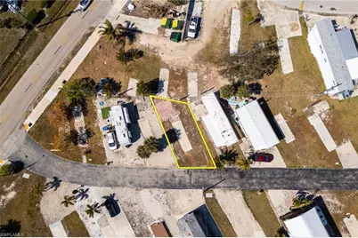 4 Helen Ln, Fort Myers Beach, FL 33931 - Photo 5