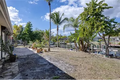 233 SW 42nd Ter, Cape Coral, FL 33914 - Photo 23