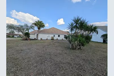 11390 Waterford Village Dr, Fort Myers, FL 33913 - Photo 3