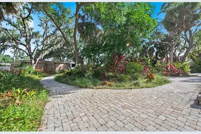 13782 River Forest Dr, Fort Myers, FL 33905 - Photo 11