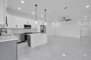 4662 29th St SW, Lehigh Acres, FL 33973 - Photo 11