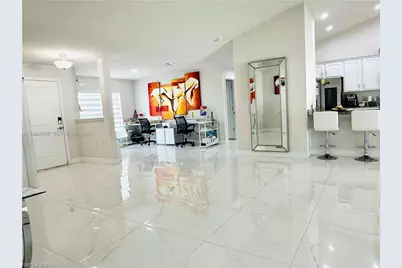 1137 NE 4th Pl, Cape Coral, FL 33909 - Photo 5