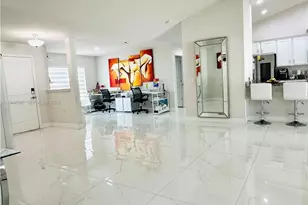 1137 NE 4th Pl, Cape Coral, FL 33909 - Photo 5