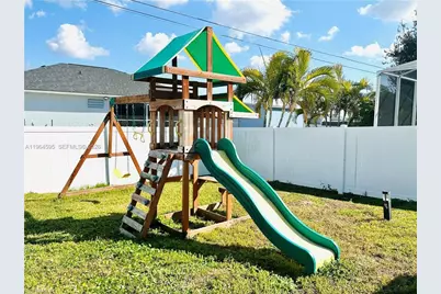 1137 NE 4th Pl, Cape Coral, FL 33909 - Photo 15