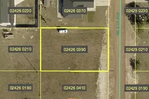 1214 NE 5th Ave, Cape Coral, FL 33909 - Photo 1