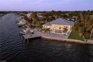 218 Bayshore Dr, Cape Coral, FL 33904 - Photo 3