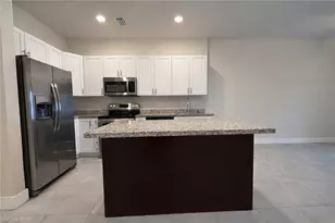 3221 SW 8th Pl, Cape Coral, FL 33914 - Photo 5