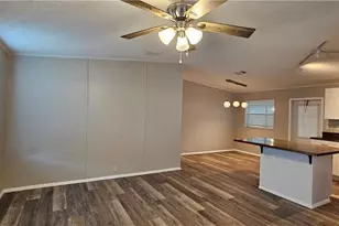 8410 Wagon Wheel Cir, North Fort Myers, FL 33917 - Photo 5