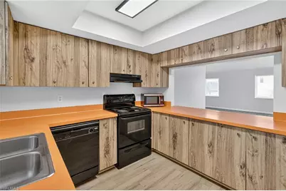 1118 SW 48th Ter #203, Cape Coral, FL 33914 - Photo 7