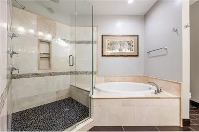 5550 Berkshire Dr #202, Fort Myers, FL 33912 - Photo 15