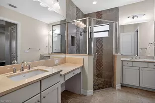 8260 Venetian Pointe Dr, Fort Myers, FL 33908 - Photo 19