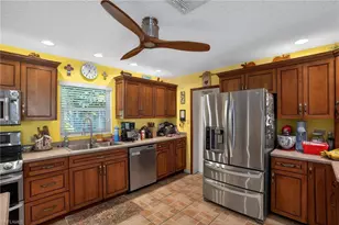 1259 Cleburne Dr, Fort Myers, FL 33919 - Photo 9