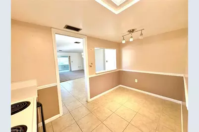 5593 Hamlet Ln, Fort Myers, FL 33919 - Photo 13
