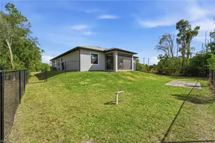 816 Bell Blvd S, Lehigh Acres, FL 33974 - Photo 25